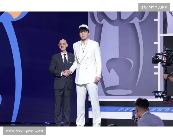 美媒称杨瀚森与夏普组合如同开拓者申京与阿门双塔体系新篇章 美媒称杨瀚森与夏普组合如同开拓者申京与阿门双塔体系新篇章